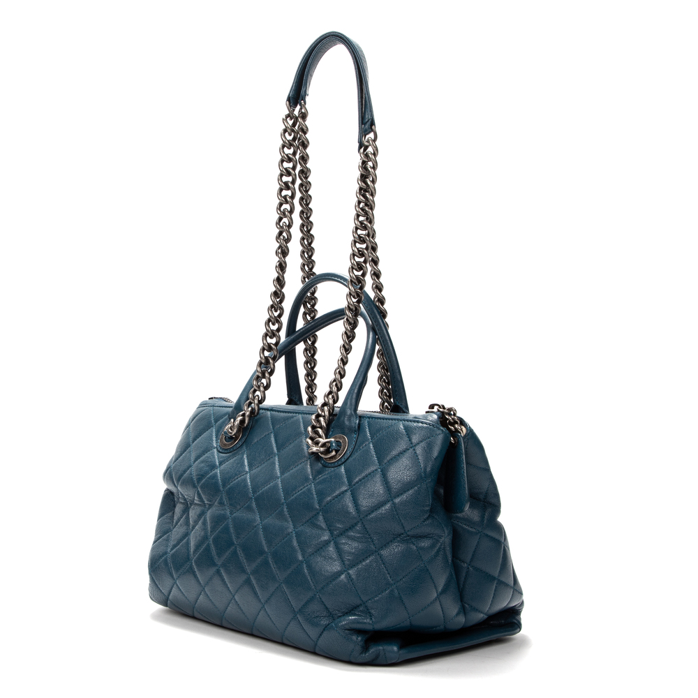 Chanel Shopper - Picture 2 of 8